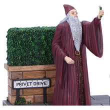 Load image into Gallery viewer, Harry Potter Privet Drive Light Up Figurine
