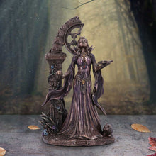 Load image into Gallery viewer, Aradia The Wiccan Queen of Witches 25cm