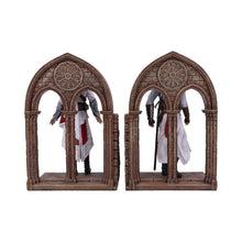 Load image into Gallery viewer, Assassin's Creed Altaïr and Ezio Bookends 24cm