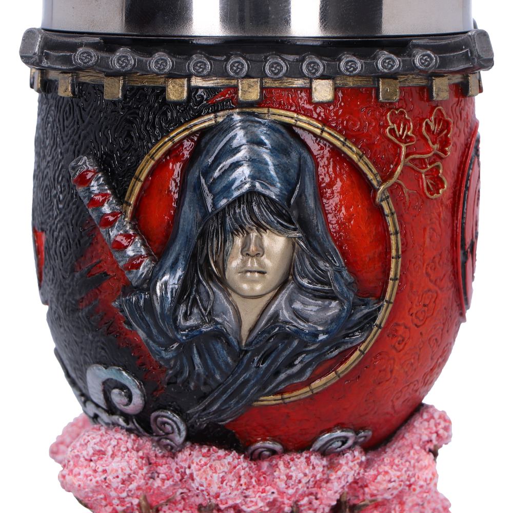 Close-up of Naoe shinobi detailing on goblet