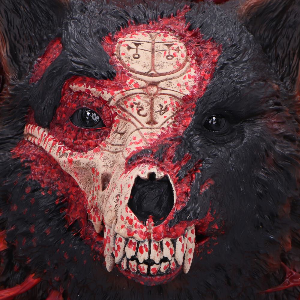 Close-up of Mephisto sculpted facial detail