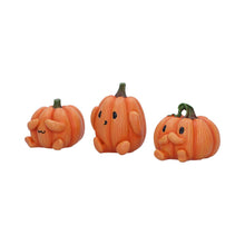 Load image into Gallery viewer, Three Wise Pumpkins 8cm
