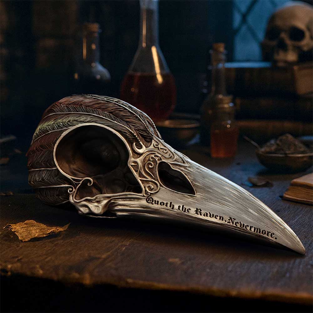Gothic raven skull ornament decorative display piece