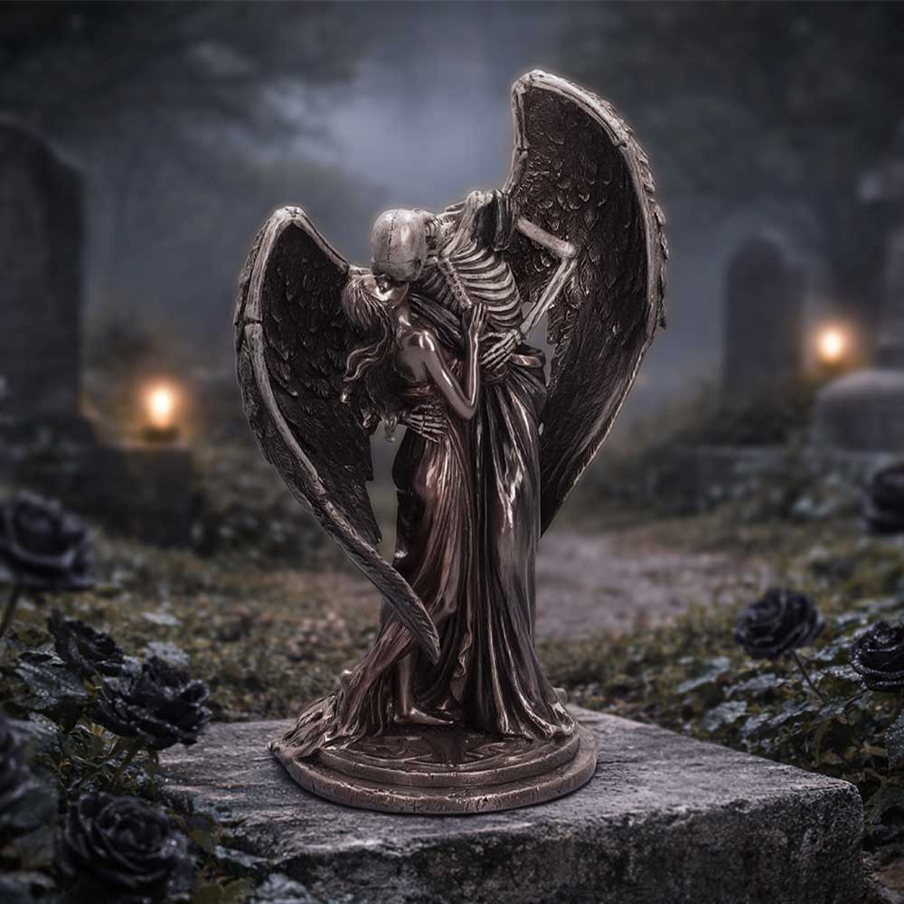 The Kiss of Death Figurine 25.7cm on dislay