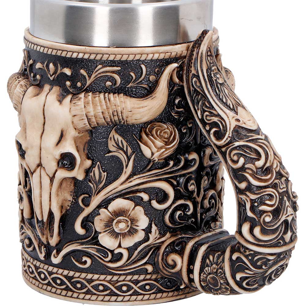 Western tankard horn-shaped handle detail