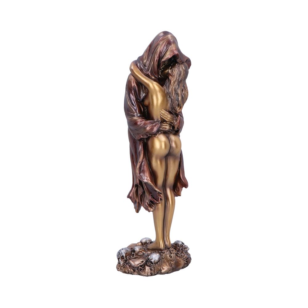 Final Embrace 26cm