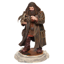 Load image into Gallery viewer, Hagrid and Norberta Figurine 25cm
